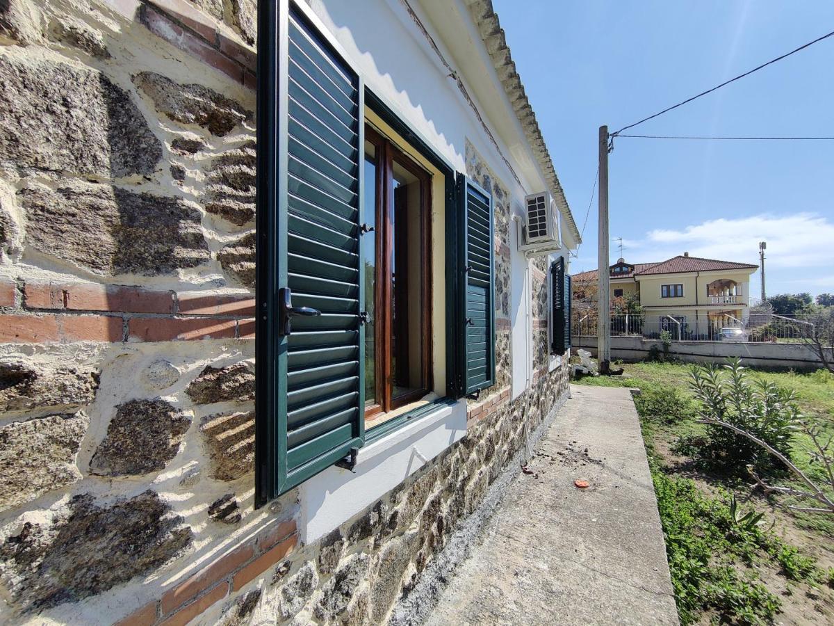 Вилла Casa Spezzara Санта-Доменика Экстерьер фото
