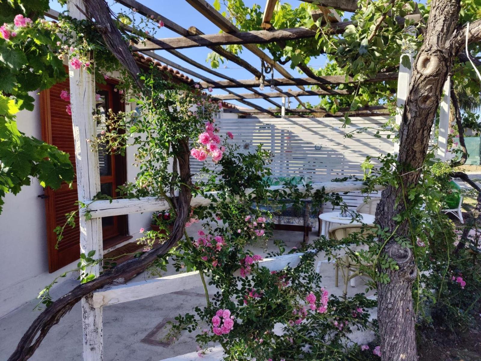 Вилла Casa Spezzara Санта-Доменика Экстерьер фото